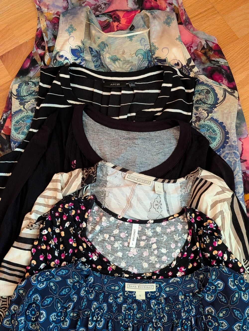 Lot Of 7 Flowy Blue Floral Tunic Top - Blue Pattern Size L